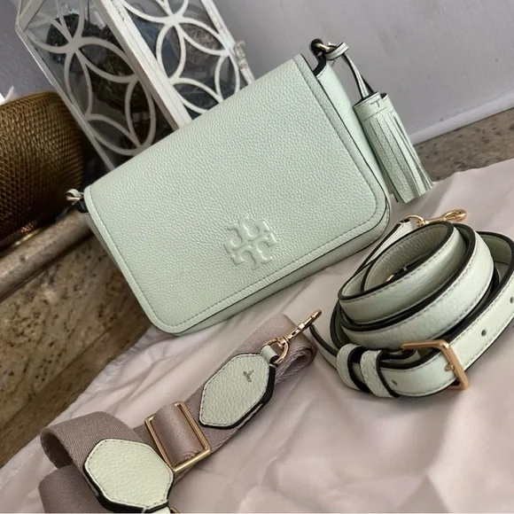 NWT Tory Burch Green and White Crossbody Bag with Flap Closure - Picture 8 of 9